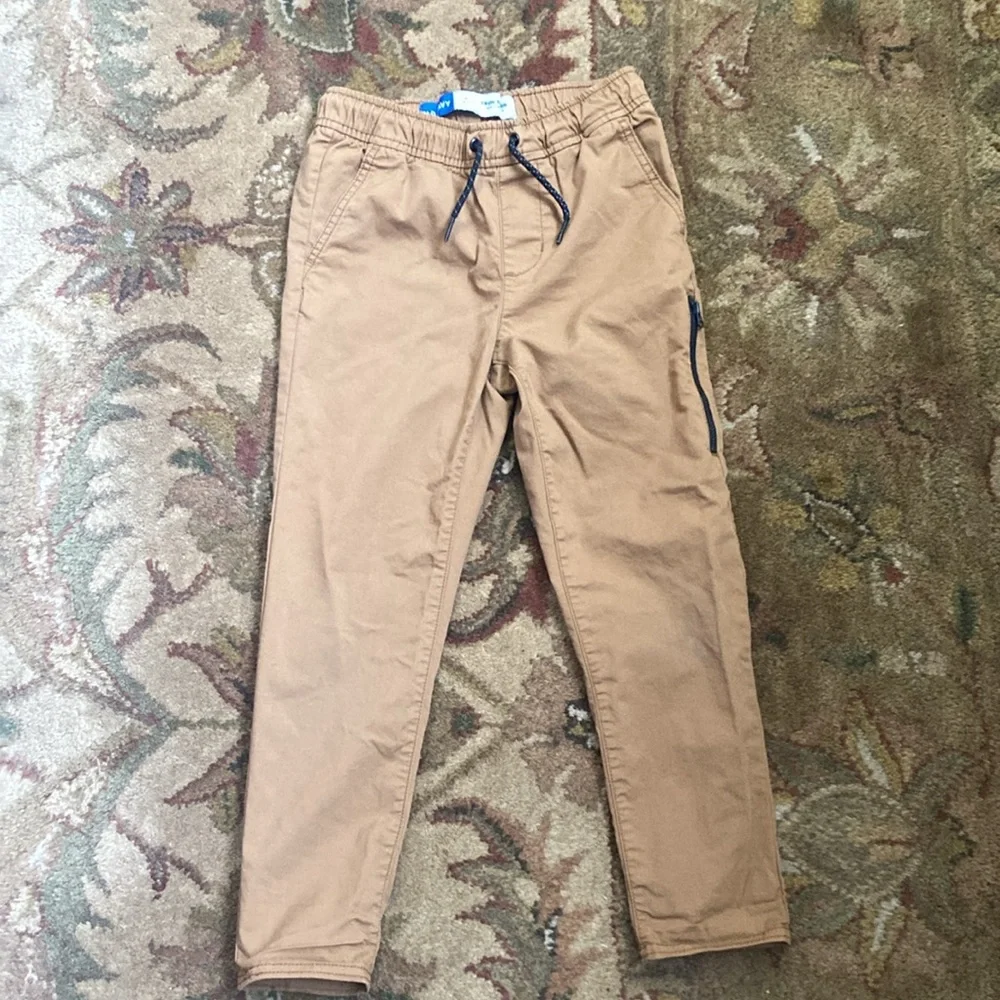 NWOT!! Old Navy Tech-Taper Built-in Flex Boys Pants.